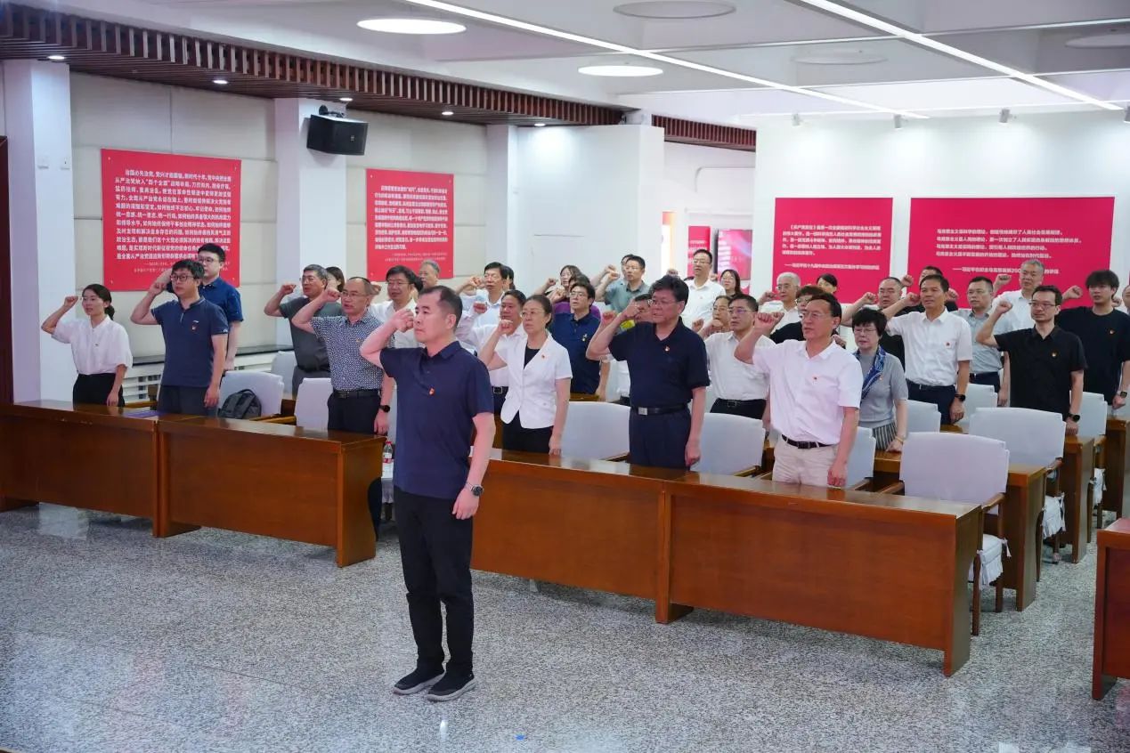 1752806140389848.jpg 9340d624fd5eea26374bdcad60eea36e.jpg